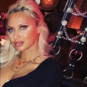 Meet your Posher, Hazel